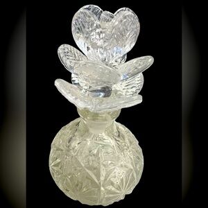 VINTAGE ETCHED CRYSTAL PERFUME BOTTLE WITH FLORAL TOP